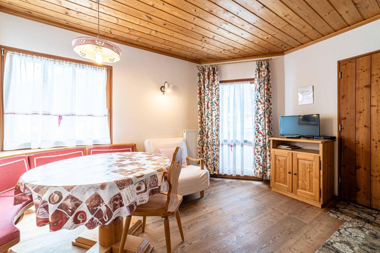 Tabia La Stua Apartment อารับบา ภายนอก รูปภาพ